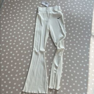Nike Women's Ivory ribbed Flare Pants Small